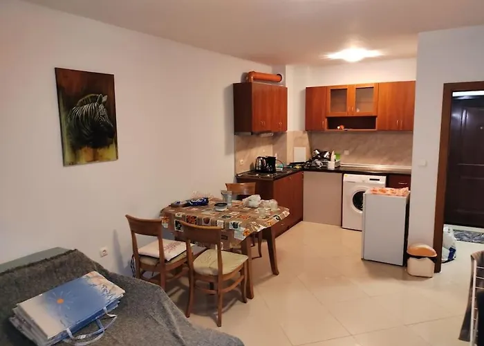 просторная в популярном комплексе Slantschew brjag